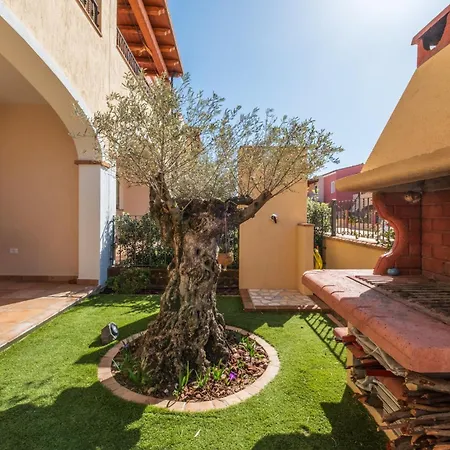 5 Minuti Da Spiagge E Centro Paese- Spaziosa E Accessoriata بيت للعطل فيلاّسيمِيوس